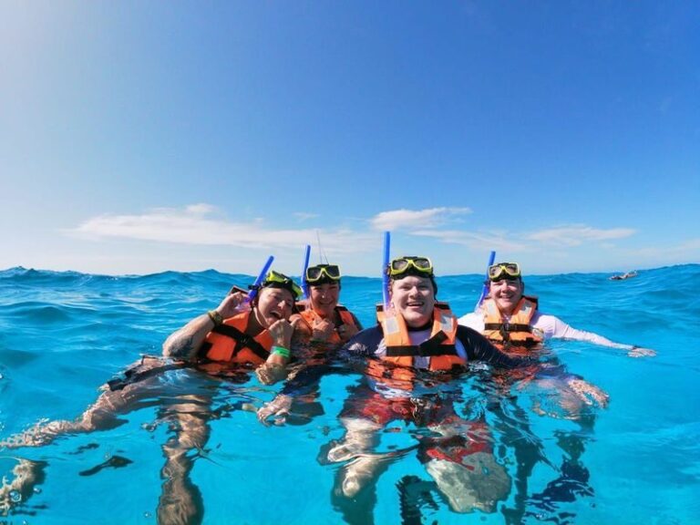Isla Mujeres Catamaran tour with Open Bar & Buffet Lunch - Buffet lunch at the beach club