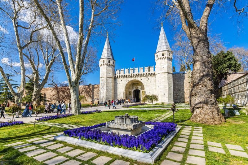Istanbul Byzantine & Ottoman Relics Full-Day Small Group Tour - The Hippodrome sets the scene