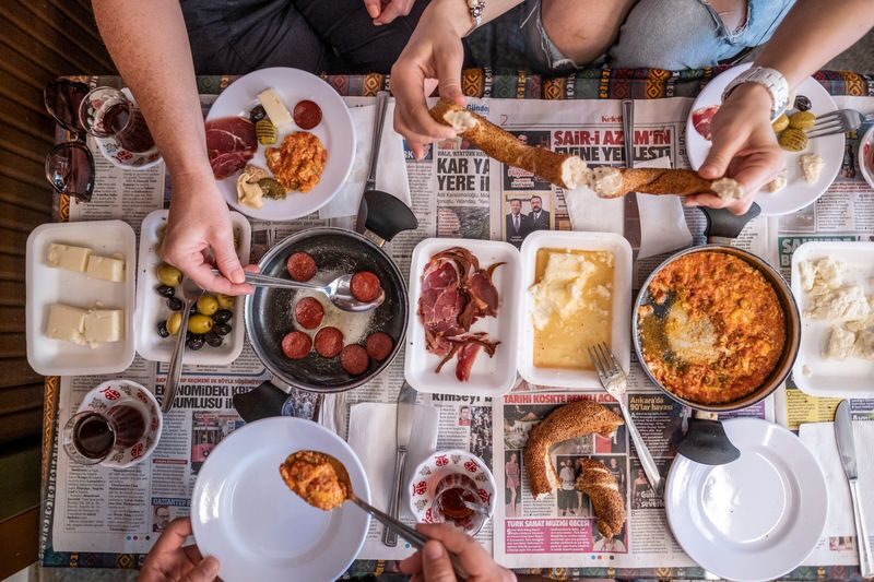 Istanbul: Guided Food Tour with 20+ Tastings on 2 Continents - Breakfast, markets, and Turkish food basics