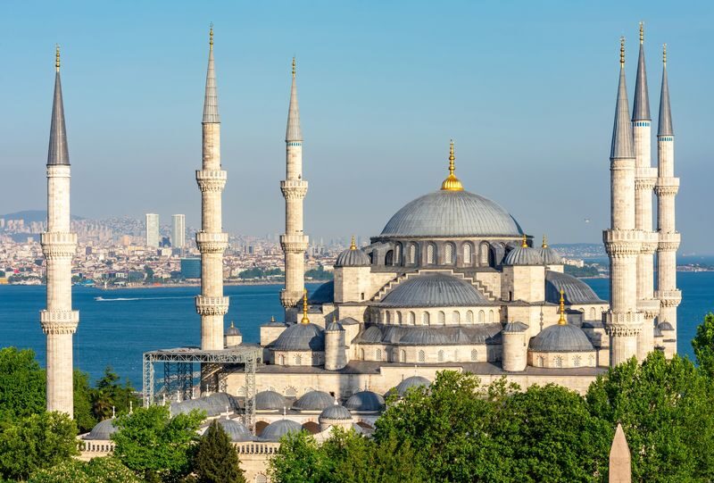 Istanbul: Old Town, Blue Mosque, Hippodrome & Hagia Sophia - The German Fountain and Sultanahmet Square