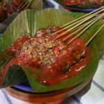 Jakarta: Local Street Food Tour with MRT Transportation - Riding the MRT between food stops