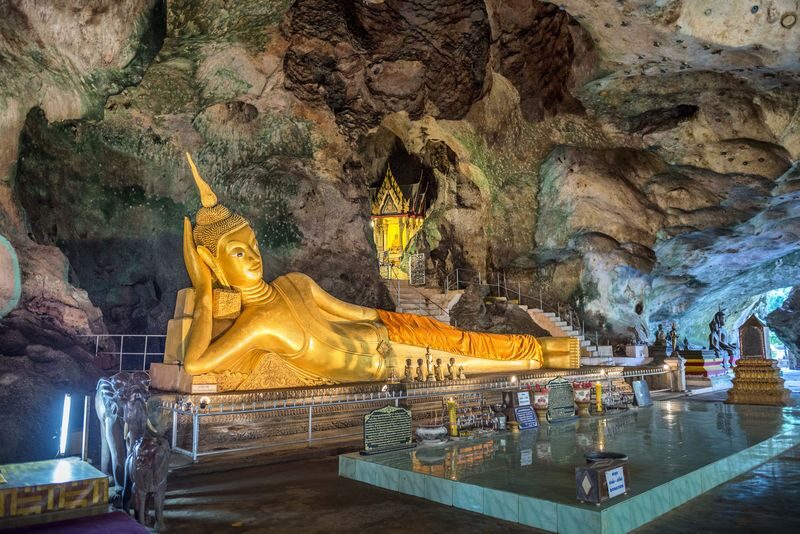 James Bond Island & Canoe Tour by Longtail Boat-Full Day from Phuket - Wat Suwan Khuha and the monkeys