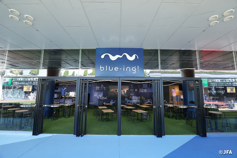 Japan Football Association Museum Tour at blue-ing! - The guide helps bridge the language gap