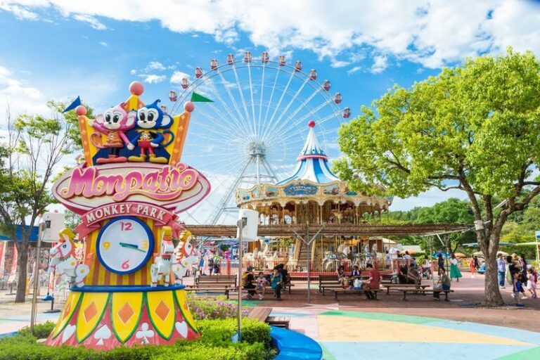 Japan Monkey Park Admission Ticket in Aichi - Small-child play, indoor attractions and active challenges