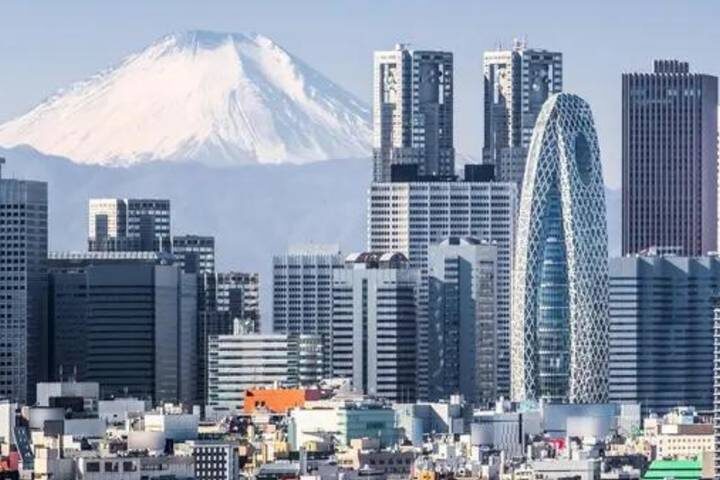 Japans Big Four 11 Days by Vio Travel - Tokyo to Hiroshima Tour - Tokyo: Skytree, teamLab and a tea ceremony