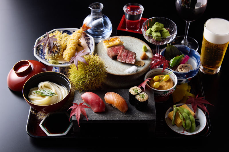 Japanese Cuisine & Geisha Performances Cultural Experience in Tokyo - Dinner with a seasonal focus