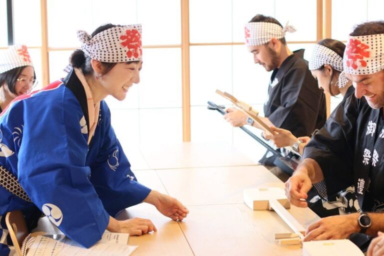 Japanese Culture Workshop: Make & Play Your Own Shamisen - Learning songs with numbered positions