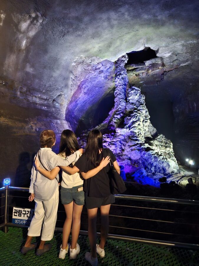 Jeju Day Tour for First-Time Visitors | UNESCO Sites & No Shopping - Old Jeju at Seongeup Folk Village
