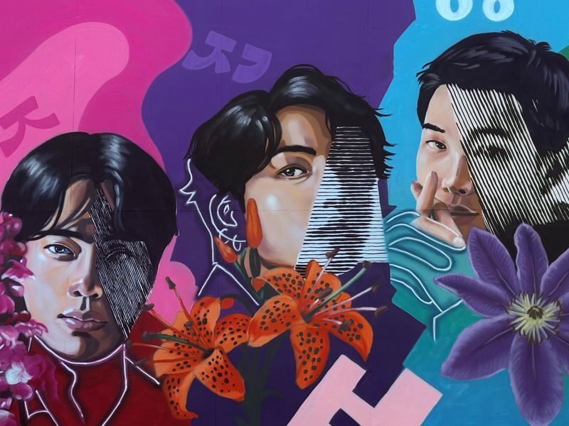 Jeju Purple & K-Drama Small Group Tour (East/West/South) - Pickup, group size, and the shape of the day