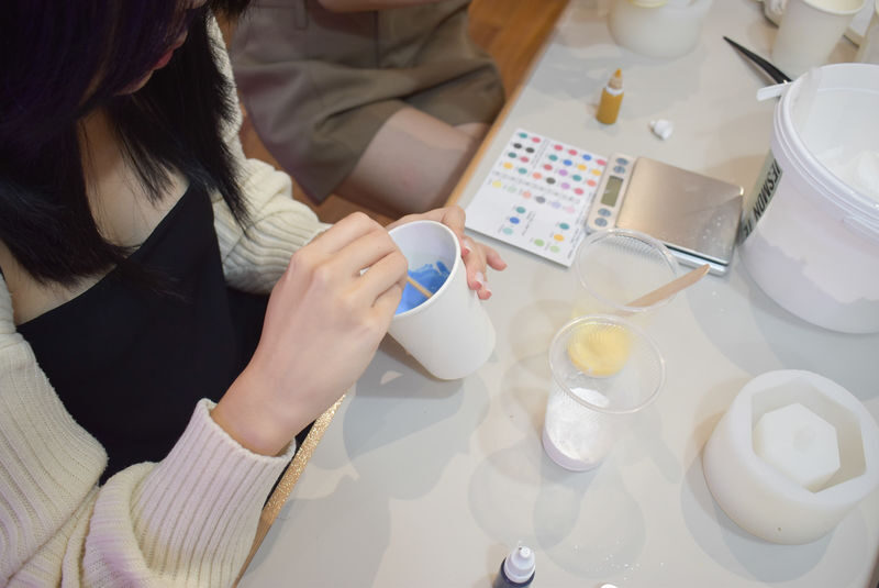 Jesmonite Homewares Workshop - The two-hour making process