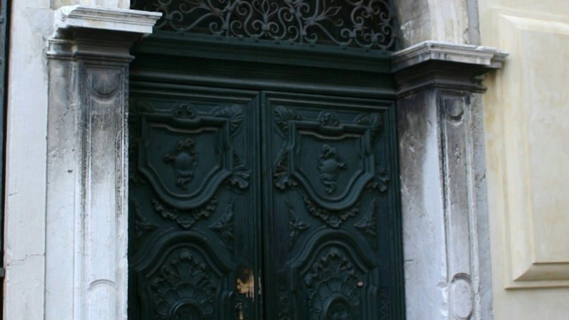 Jewish Quarter Tour with Synagogue Ticket in Venice - Inside the synagogues, not just outside them