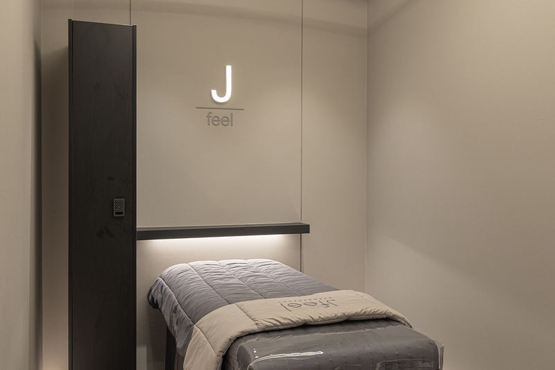 Jfeel Clinic: Advanced K-Beauty Facial Treatments in Seoul Gangnam - Choosing between aqua peel, lifting, and acne care