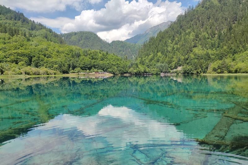 Jiuzhaigou Scenic Area - Getting through the gate: use the ID on your booking