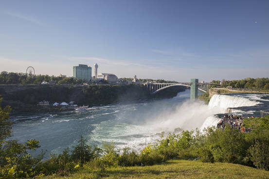 Join-in tour, Multi-language - Day one: Watkins Glen and Niagara Falls