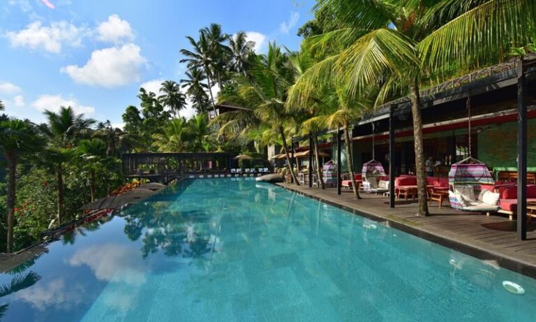 Jungle Fish Pool Bar Day Pass in Ubud - What happens when you arrive