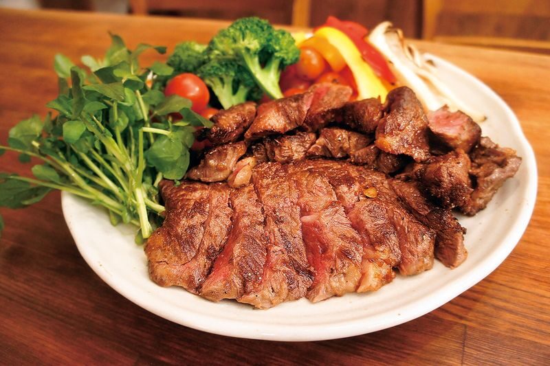 Kagoshima Butchers Private Kitchen Experience - Choosing between steak, sukiyaki, and shabu-shabu