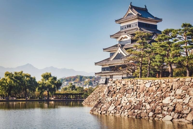 Kamikochi & Matsumoto Castle One Day Tour from Nagano/Matsumoto - Matsumoto Castle: beautiful timber, steep stairs