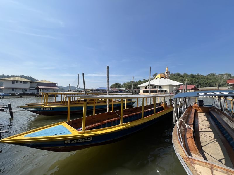 Kampong Ayer - Venice of East & Royal Regalia Museum Half-day Wildlife & Cruise Tour - The Royal Regalia Museum gives the day a second focus
