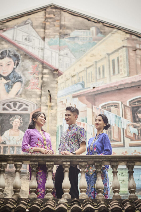 Kebaya and Batik Shirt Costume Rental Experience in Kuala Lumpur - What to expect from the fitting and styling