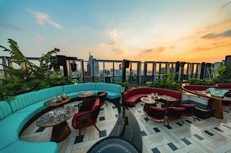 KEN Skybar: Rooftop Sunset & Nightlife Experience in Ho Chi Minh - Choosing sunset or the late-night package