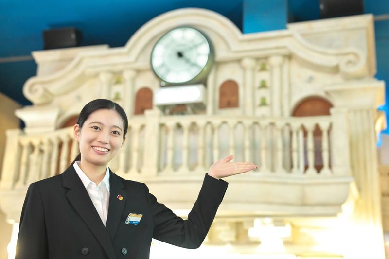 KidZania Tokyo English Premium Tour - A guide helps bridge the language gap