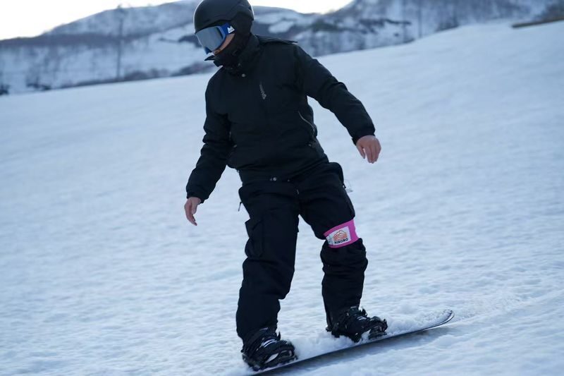 Kiroro Ski Resort, Hokkaido - Private Chinese Snowboard/Ski Instructor - Choosing your terrain among 23 runs