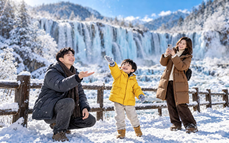 Klook Selection: Premium Jiuzhaigou + Panda Base/Huanglong | Multiple Packages Available - Day 1: Huanglong’s pools, then a Tibetan family dinner