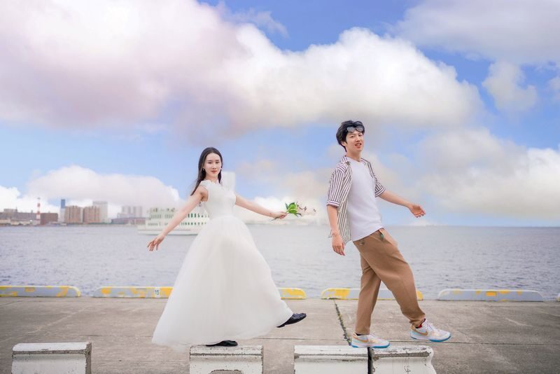 Kobe Elopement Photoshoot Experience - One hour, with the photographer guiding the poses