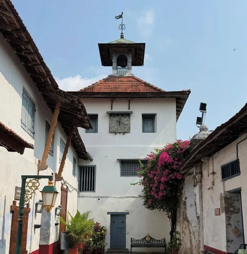 Kochi Half-Day City Tour with Local Guide - Starting at the Chinese fishing nets