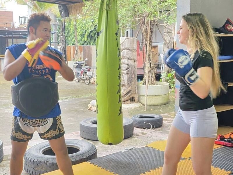 Koh Chang: Muay Thai Boxing Introduction Class for Beginners - Group practice or a private lesson