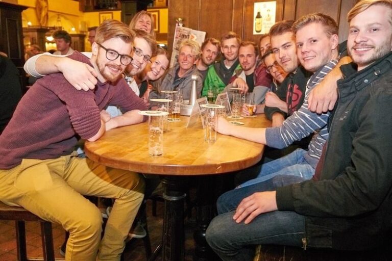 Kolsch and Brewery Walking Tour in Cologne - Three breweries, not just three rounds