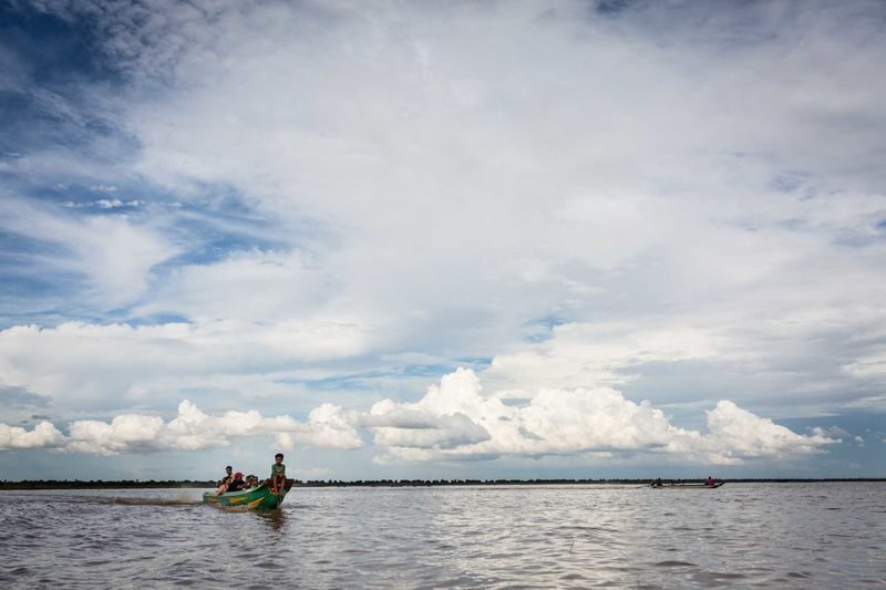Kompong Phluk Floating Village Half-Day Tour - Crossing Tonlé Sap by Boat