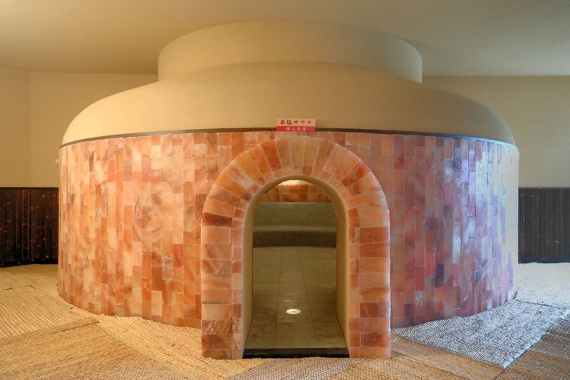 Korona Onsen Natural Hot Spring Experience in Fukuoka - Getting there without losing time