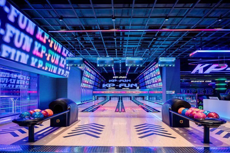 KP-FUN Fun Street | First Store in Shenzhen - Start upstairs with karting and hands-on play