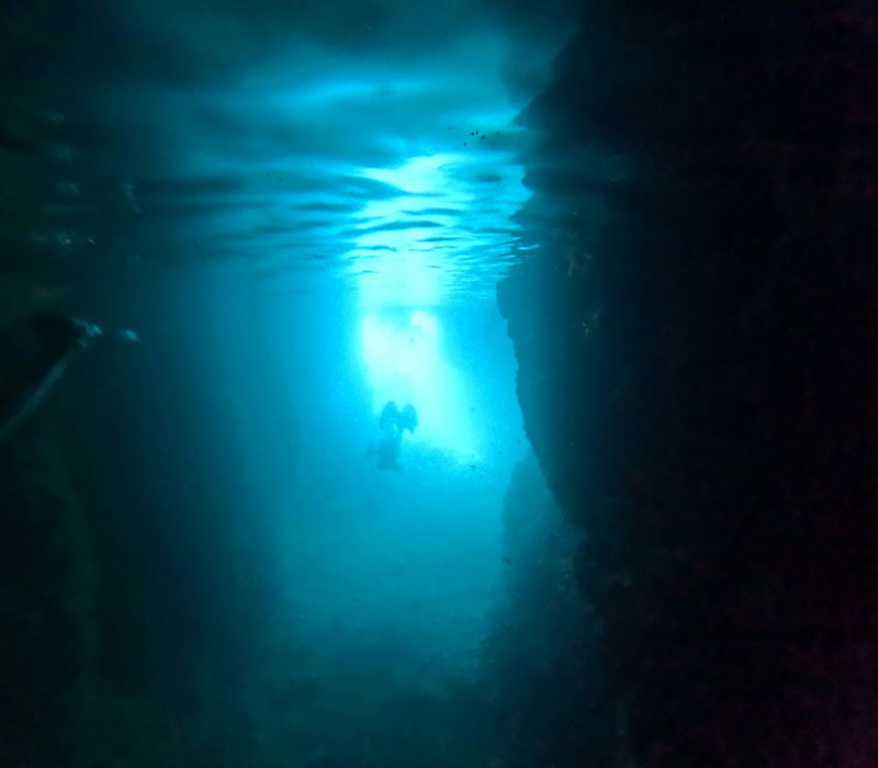 KR support: Okinawa Blue Cave Boat Snorkeling All-in-One experience - From the meeting point to the boat