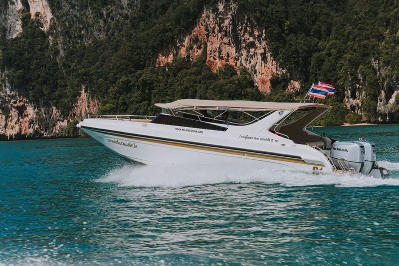 Krabi 4 Islands Private Day Tour by Speedboat or Premium Speedboat - Railay Beach at the start of the route