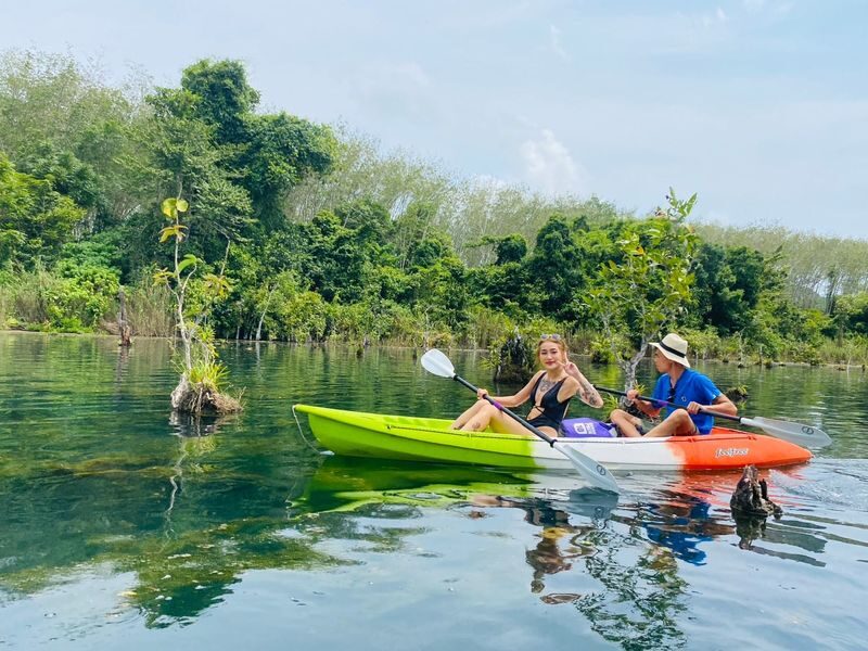 Krabi Din Daeng Doi & Klong Root Half-Day Kayaking Tour - The short walk and the sunrise timing