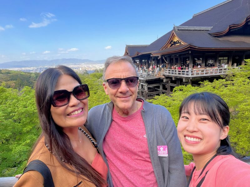 Kyoto 1 Day Bus Tour: Fushimi Inari, Kinkakuji, Bamboo Grove - Kiyomizu-dera and its city views