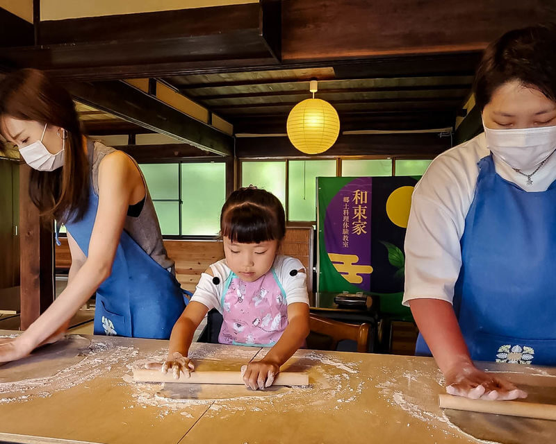 Kyoto Countryside Udon Making from Scratch (1 Hour) - From flour to hand-cut udon