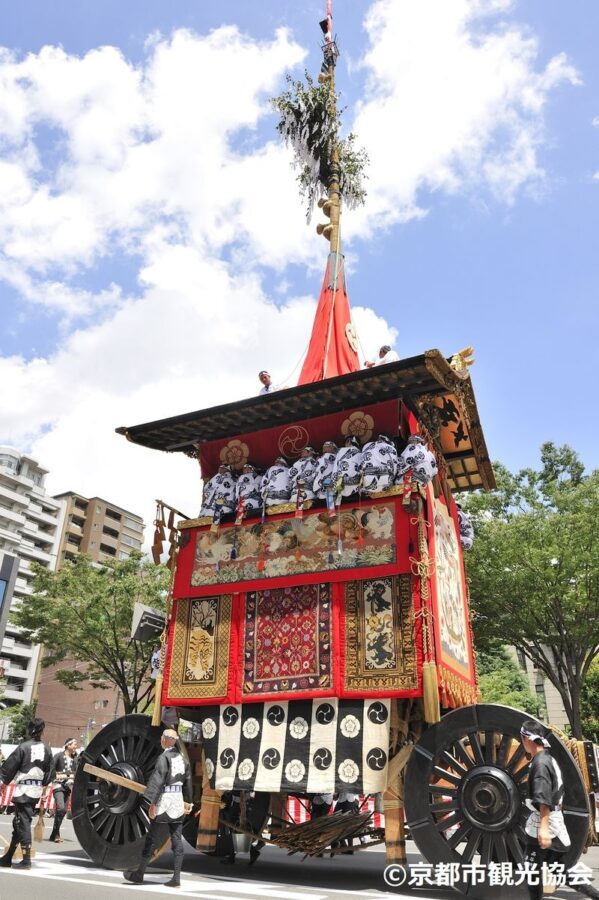 Kyoto Gion Festival Guided Tour with Reserved Seats July 17, 24 - Kyoto Imperial Palace: a quieter opening to the day