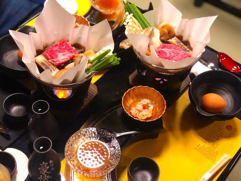 Kyoto Gion Night Tour with Kaiseki Dinner - Gion after dark, without a guaranteed geisha sighting