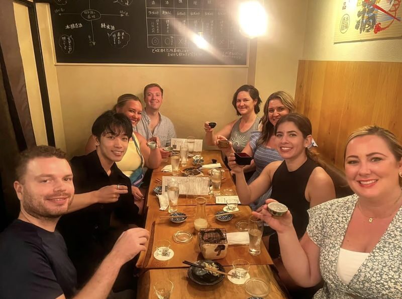 Kyoto: Gion & Pontocho Food Tour with 13 Dishes - Walk Gion’s wooden lanes with a local guide