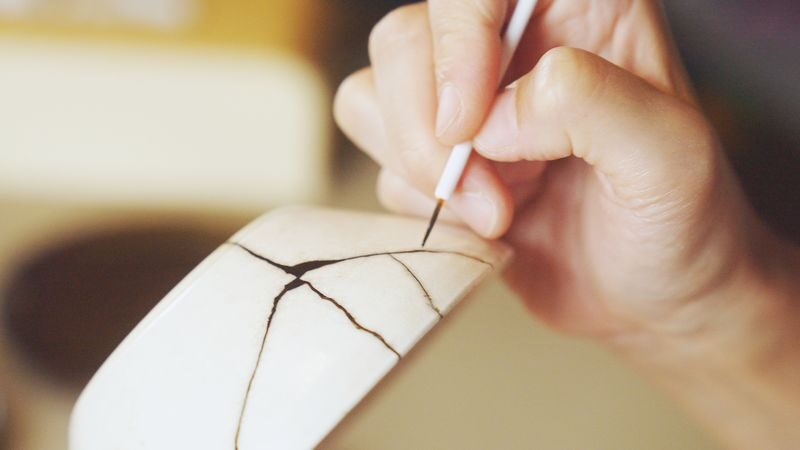 Kyoto: Japanese Gold Repair Kintsugi Workshop in Arashiyama - The finished piece and same-day packing