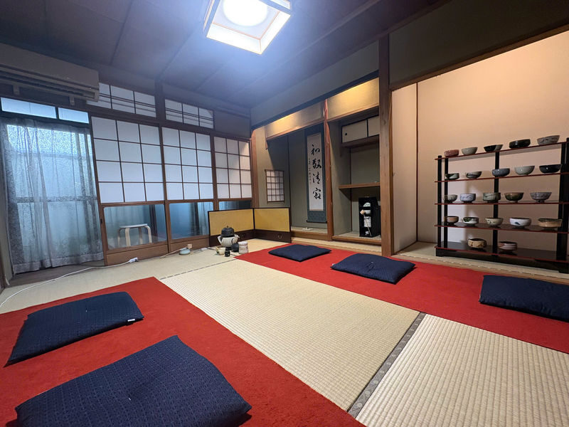 Kyoto: Kimono, Tea Ceremony with Japanese Garden and Studio - A tea ceremony with cultural context