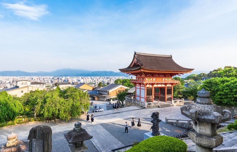 Kyoto Kiyomizu-dera Temple, Kinkaku-ji Temple, and Fushimi Inari-taisha Shrine One-Day Tour - Kiyomizu-dera: three hours to shape your own visit