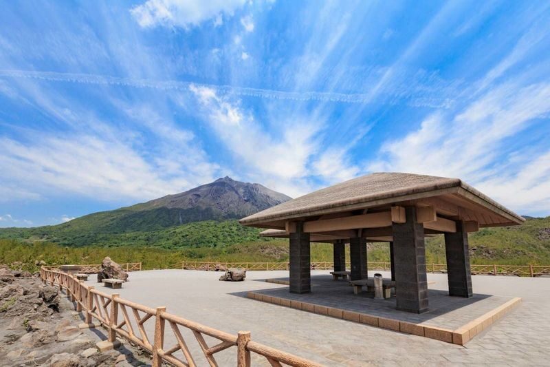 Kyushu Pier Charter: Kagoshima/Miyazaki Pier Private Charter Day Tour | Customizable Itinerary - Tenmonkan, Sengan-en and Sakurajima in one day