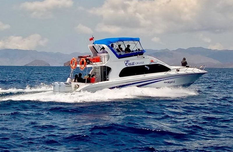 Labuan Bajo Half-Day Sunset Tour - Kelor Island: snorkel first, hill if time allows
