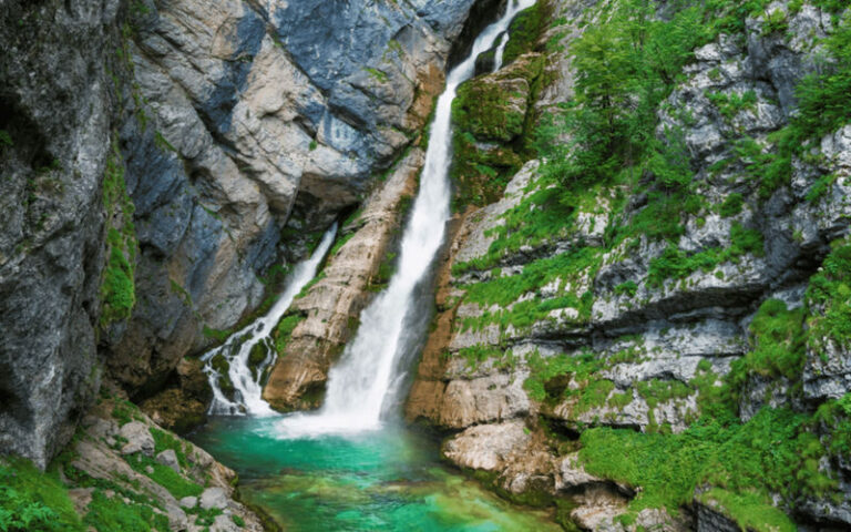 Lake Bled & Lake Bohinj one-day tour from Ljubljana - Lake Bohinj: room to take in the setting