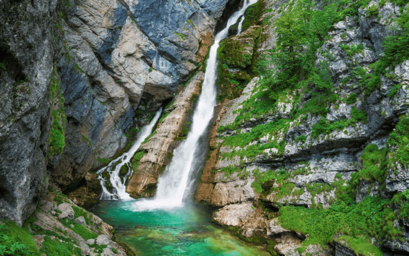 Lake Bled & Lake Bohinj one-day tour from Ljubljana - Lake Bohinj: room to take in the setting