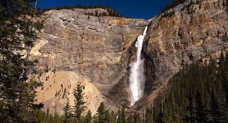 Lake Louise, Emerald Lake, Takakkaw Falls and Marble Canyon Tour - Lake Louise: an hour at the famous shore